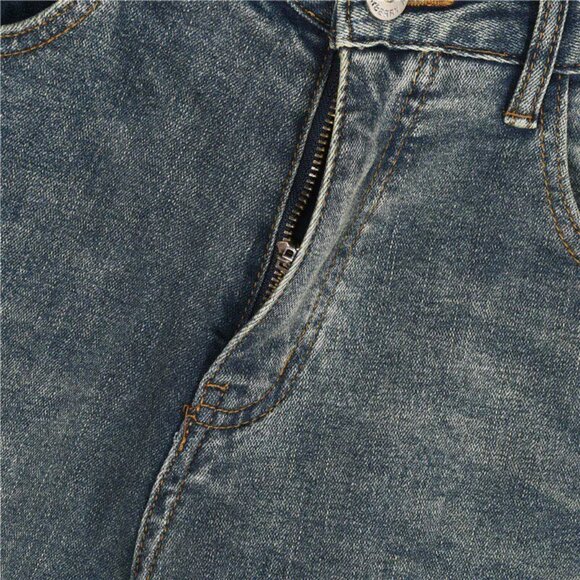 Burberry This denim has a unique, high-end texture.S - Picture 8 of 11